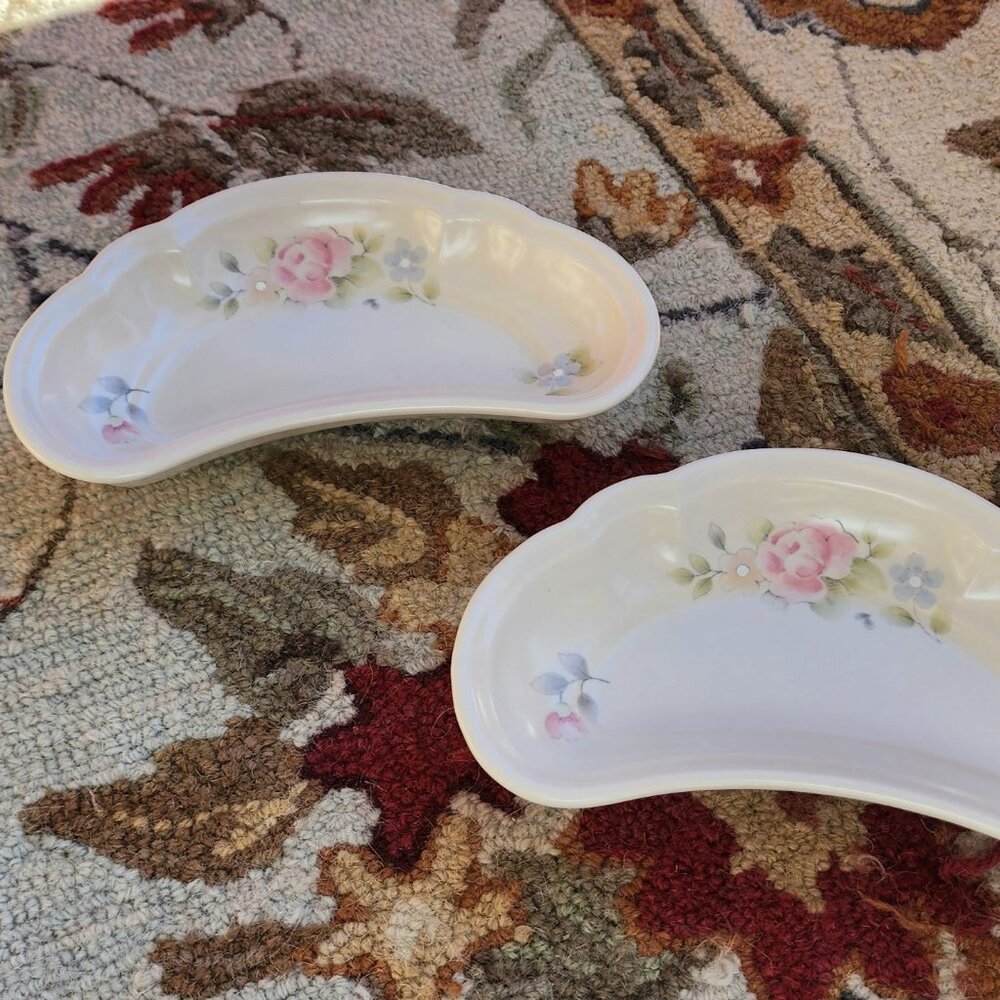 Pfaltzgraff Tea Rose Pattern-Croissant Dishes-Crescent Dishes-Set of 2-Excellent